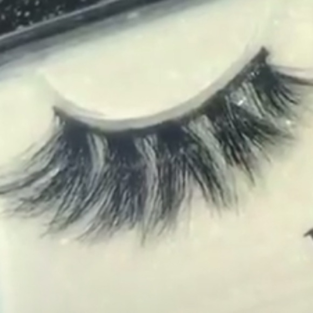 Meet your Posher, Alicia